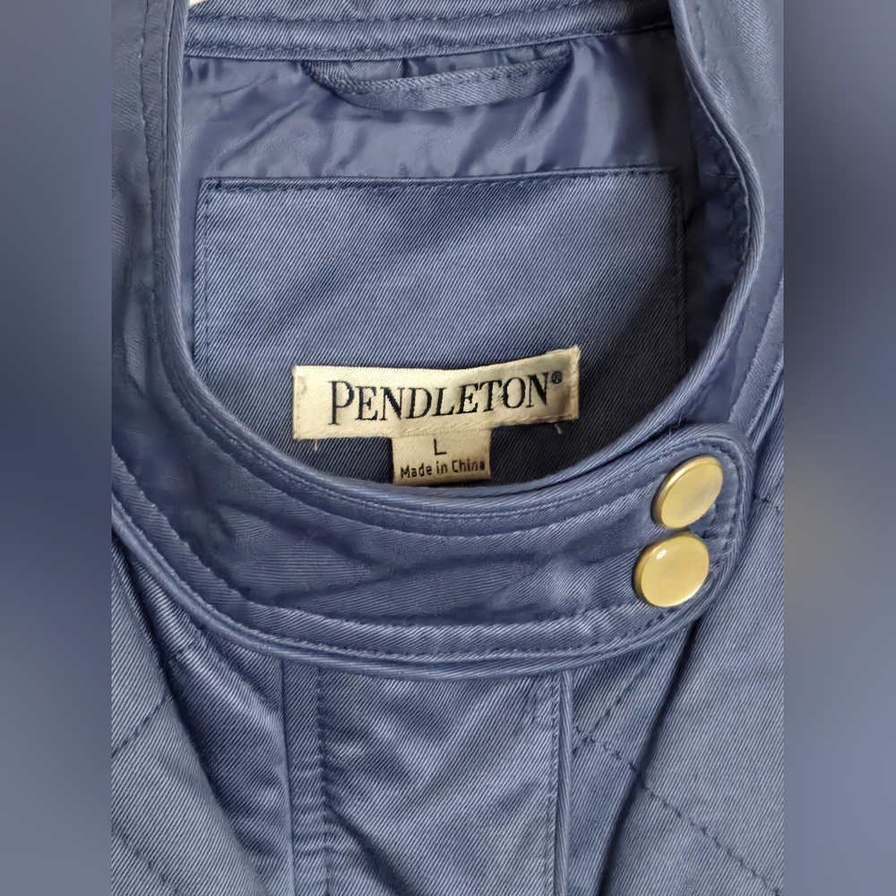 108. Pendleton | Navy Quilted Zip‑Front Vest – Size Large - Picture 3 of 8